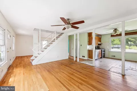 10410 Truxton Rd, Adelphi, MD 20783 photo 5