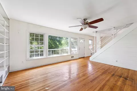 10410 Truxton Rd, Adelphi, MD 20783 photo 6