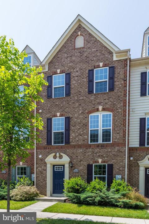 5305 Smiths Cove Ln, Greenbelt, MD 20770