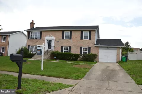 8913 Trubador Dr, Clinton, MD 20735