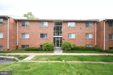 2504 Markham #4, Hyattsville, MD 20785
