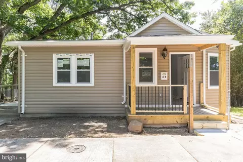 35 Akin Ave, Capitol Heights, MD 20743