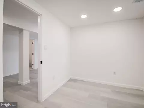 9214 Rolling View Dr, Lanham, MD 20706 photo 47