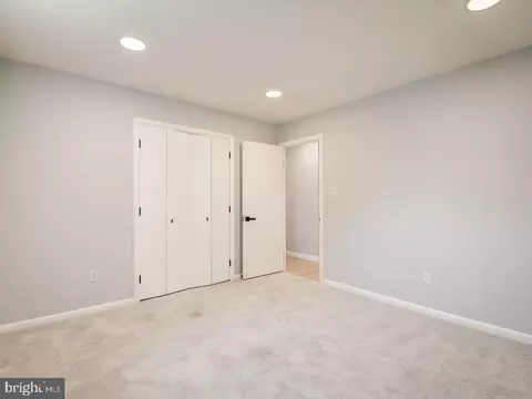 9214 Rolling View Dr, Lanham, MD 20706 photo 35