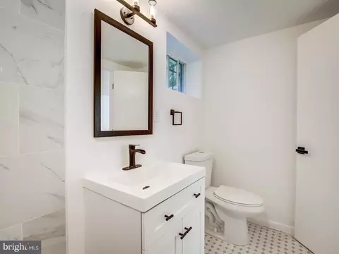 9214 Rolling View Dr, Lanham, MD 20706 photo 46