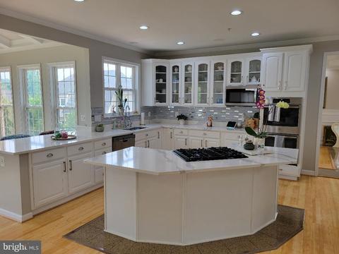 7606 Killbarron Dr, Laurel, MD 20707 photo 11