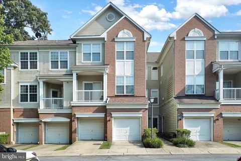 14308 Hampshire Hall Ct #905, Upper Marlboro, MD 20772