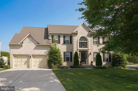 8201 River Run Dr, Bowie, MD 20715