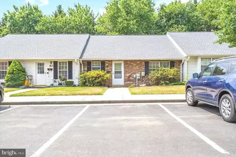 9274 Cherry Ln #79, Laurel, MD 20708 photo 3