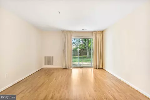 9274 Cherry Ln #79, Laurel, MD 20708 photo 16