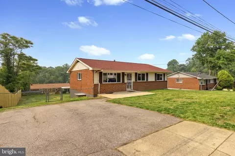 8003 Carmel Dr, District Heights, MD 20747