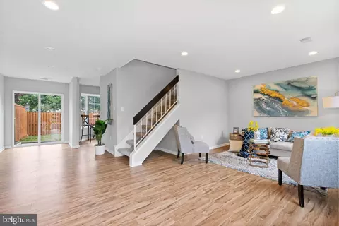 6902 Storch Cir, Lanham, MD 20706