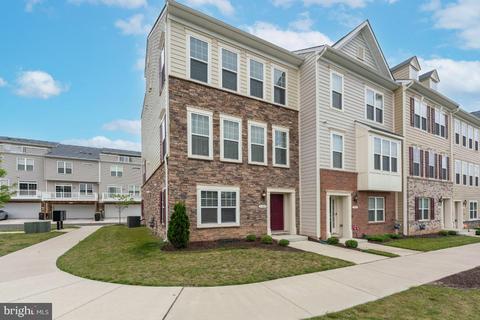 7309 Wood Trail Dr, Lanham, MD 20706