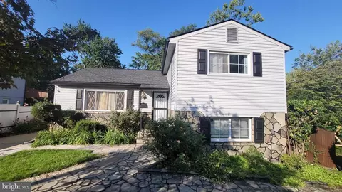6003 Mustang Pl, Riverdale, MD 20737
