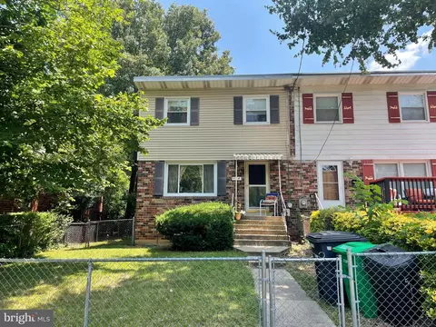 5114 Glassmanor Dr, Oxon Hill, MD 20745