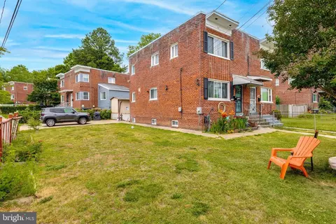 5609 18th Ave, Hyattsville, MD 20782