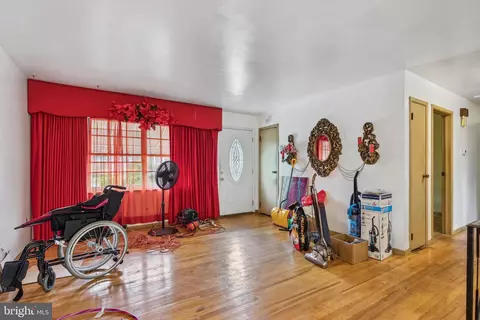 7928 Echols Ave, Glenarden, MD 20706 photo 9