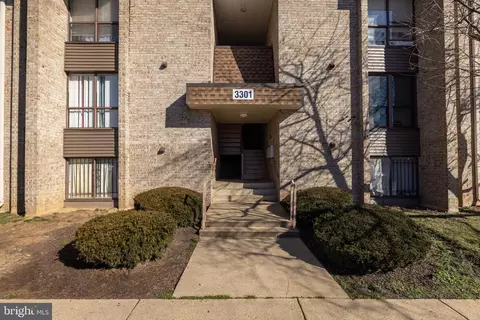 3301 Huntley Square Dr #T-2, Temple Hills, MD 20748