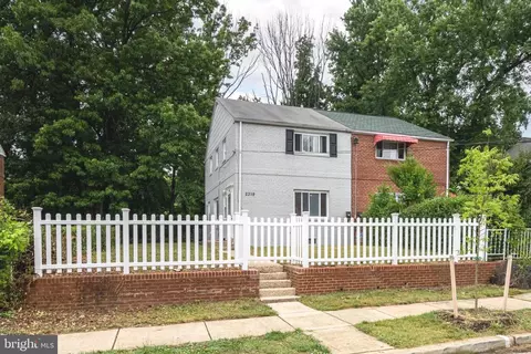 2319 Gaylord Dr, Suitland, MD 20746