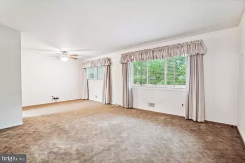 6205 Brightlea Dr, Lanham, MD 20706 photo 11