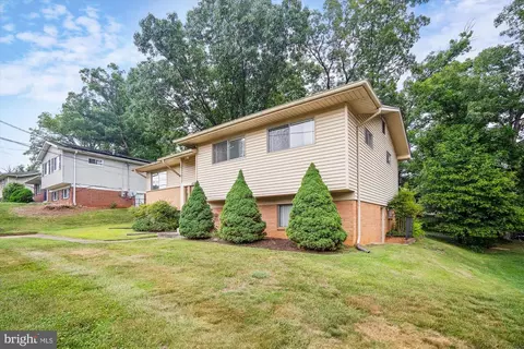 6205 Brightlea Dr, Lanham, MD 20706 photo 28