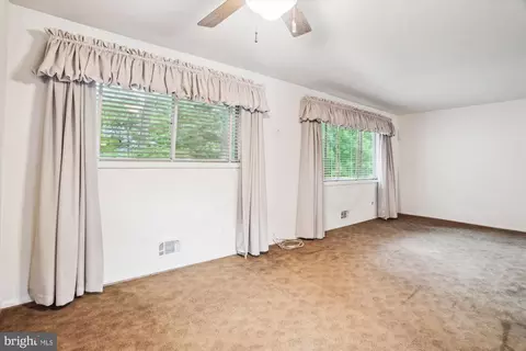 6205 Brightlea Dr, Lanham, MD 20706 photo 9