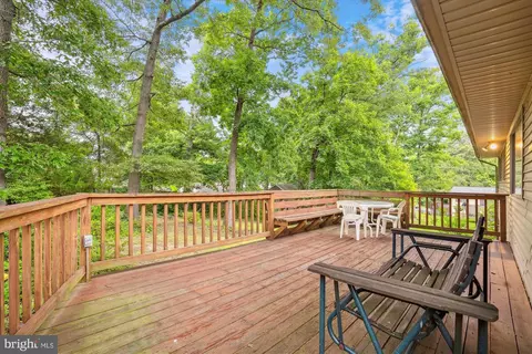 6205 Brightlea Dr, Lanham, MD 20706 photo 2