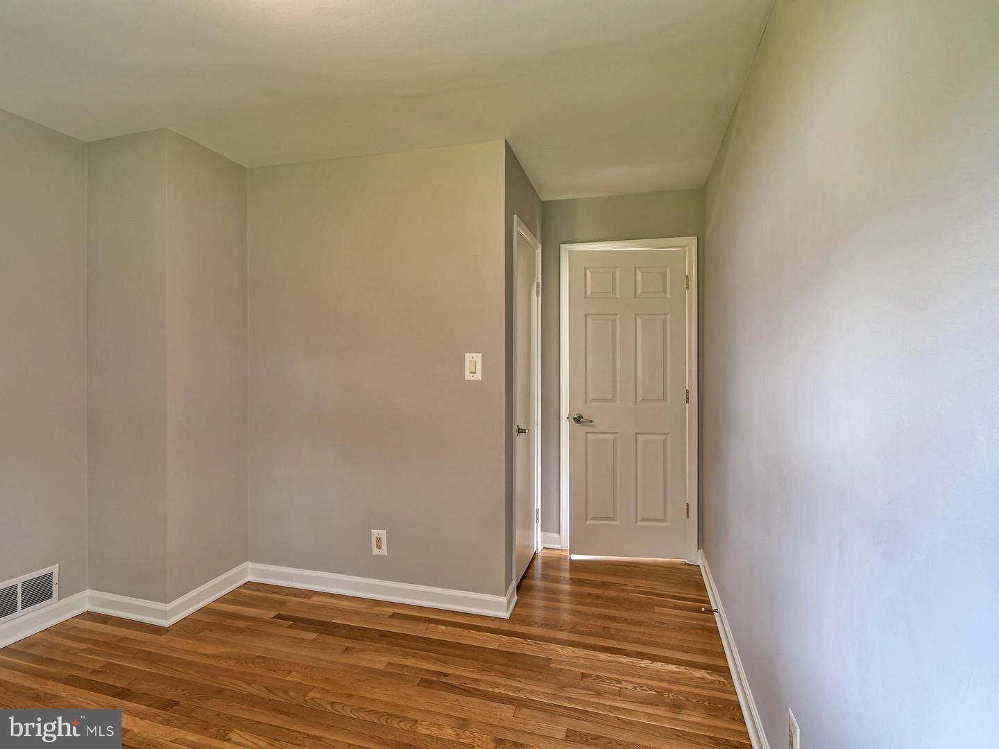 9104 Kinzer St, Lanham, MD 20706 photo 29