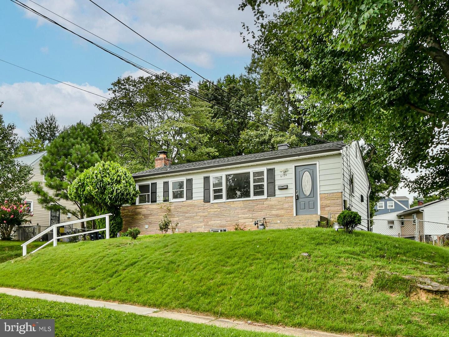 9104 Kinzer St, Lanham, MD 20706 photo 3