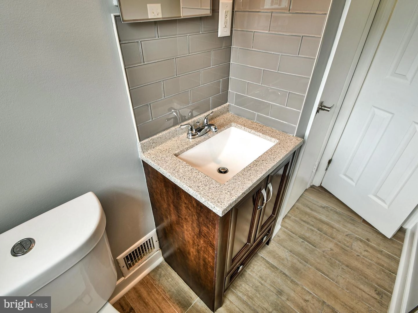 9104 Kinzer St, Lanham, MD 20706 photo 25