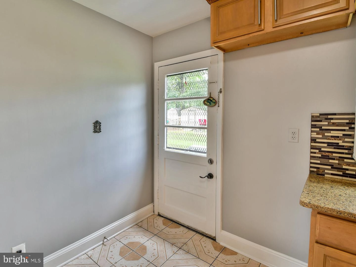 9104 Kinzer St, Lanham, MD 20706 photo 14