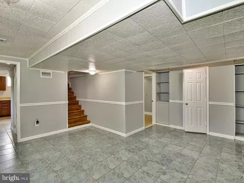 9104 Kinzer St, Lanham, MD 20706 photo 32