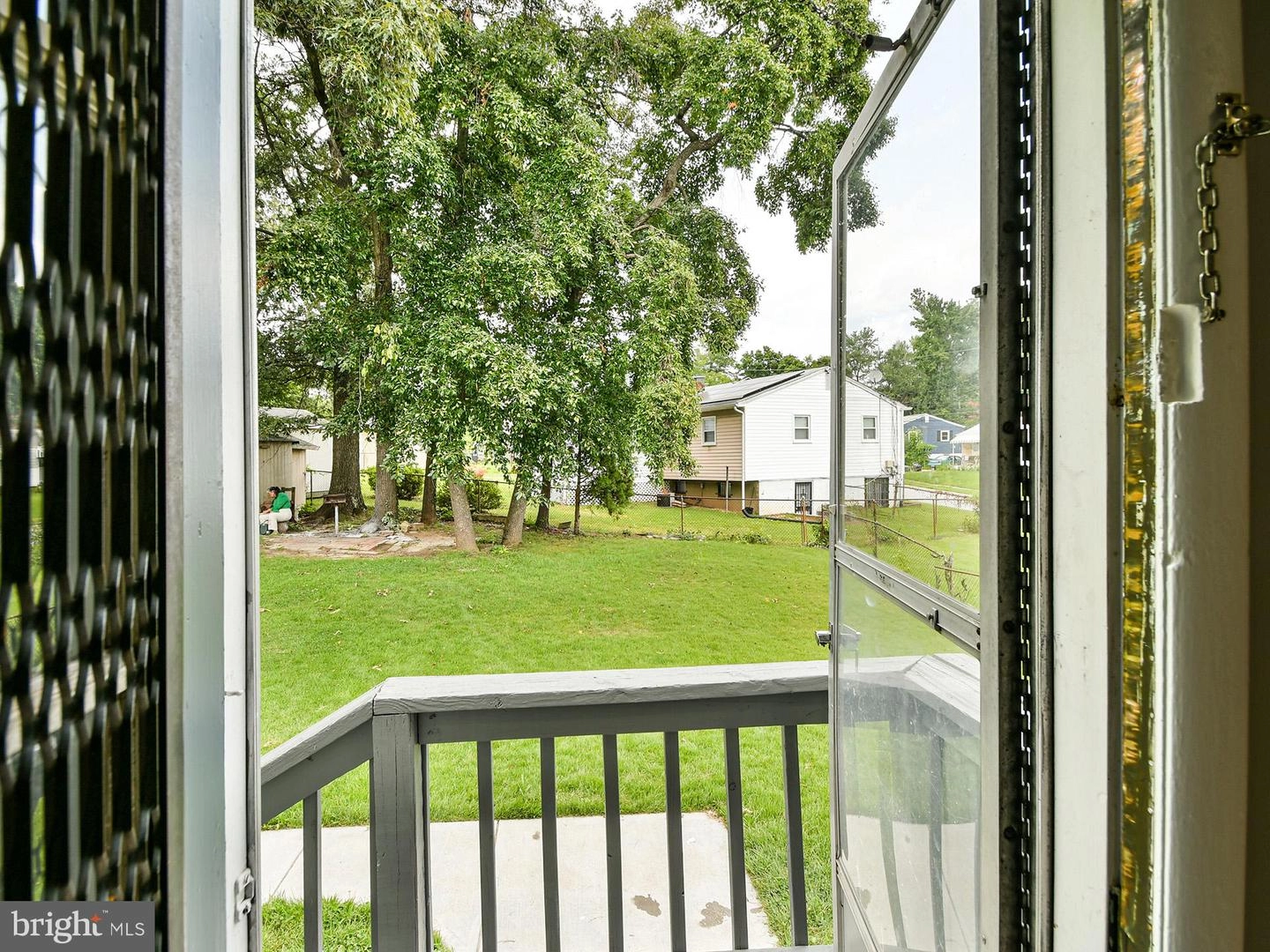 9104 Kinzer St, Lanham, MD 20706 photo 15