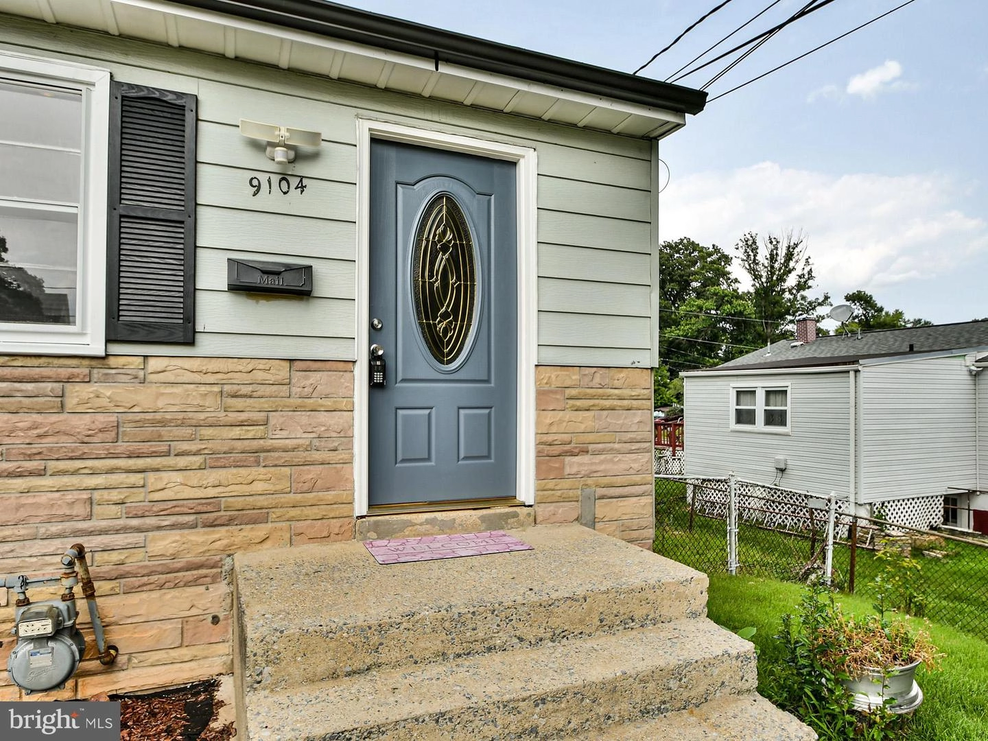 9104 Kinzer St, Lanham, MD 20706 photo 5