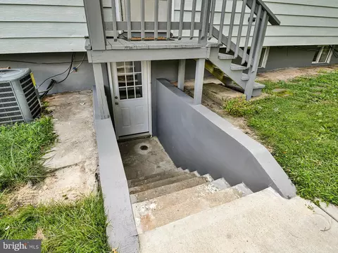 9104 Kinzer St, Lanham, MD 20706 photo 47