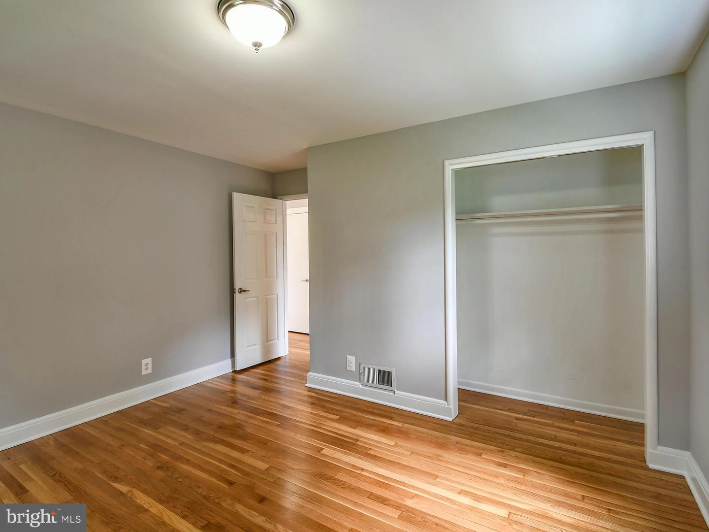 9104 Kinzer St, Lanham, MD 20706 photo 19