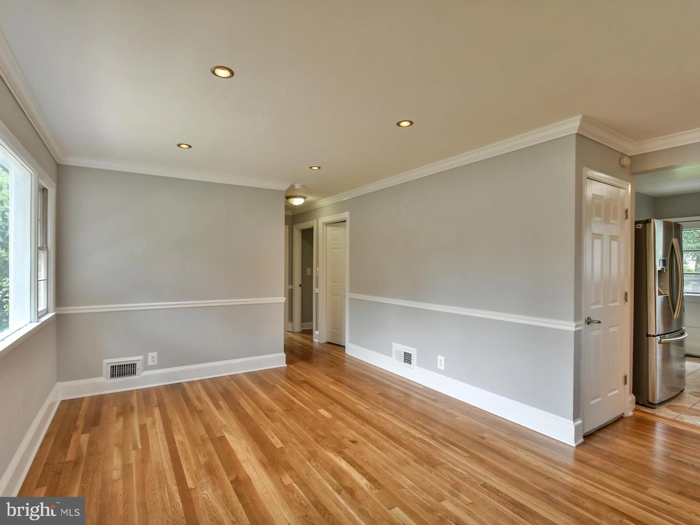 9104 Kinzer St, Lanham, MD 20706 photo 7