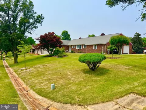 11512 Marjorie Dr, Bowie, MD 20721 photo 2