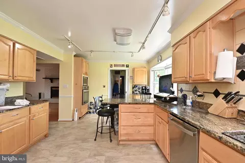 11512 Marjorie Dr, Bowie, MD 20721 photo 28