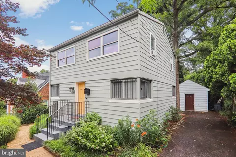 5025 53rd Pl, Hyattsville, MD 20781