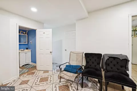 6818 Cipriano Rd, Lanham, MD 20706 photo 24