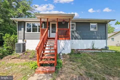 6818 Cipriano Rd, Lanham, MD 20706