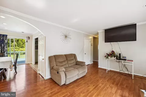 6818 Cipriano Rd, Lanham, MD 20706 photo 4