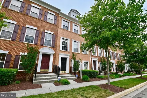 4328 Talmadge Cir, Suitland, MD 20746
