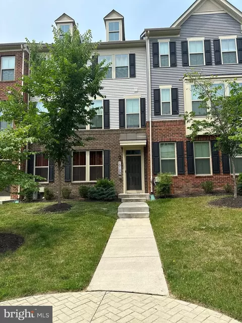 10159 Dorsey Ln, Lanham, MD 20706