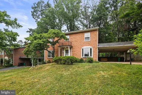8603 Laverne Dr, Adelphi, MD 20783