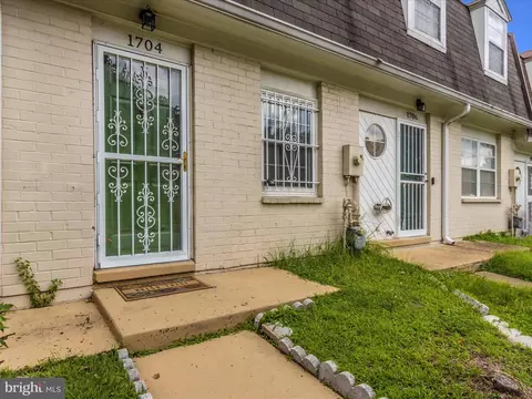 1704 Dutch Village Dr #N-355, Hyattsville, MD 20785