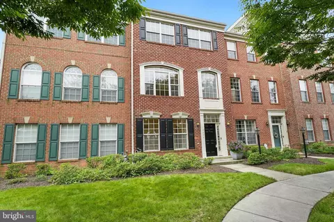 12604 Gladys Retreat Cir, Bowie, MD 20720
