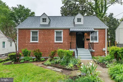 6015 37th Ave, Hyattsville, MD 20782