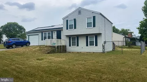 619 Avis Dr, Marlboro, MD 20774